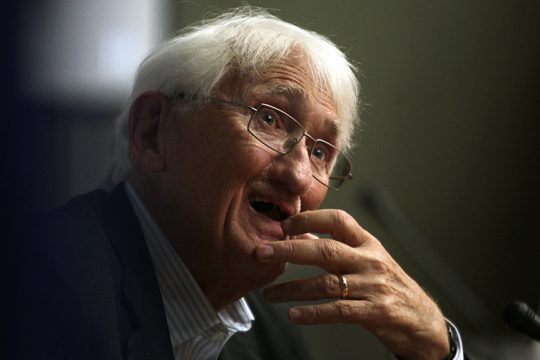 Πέθανε ο Γιούργκεν Χάμπερμας - Ποιος ήταν o σπουδαίος φιλόσοφος
